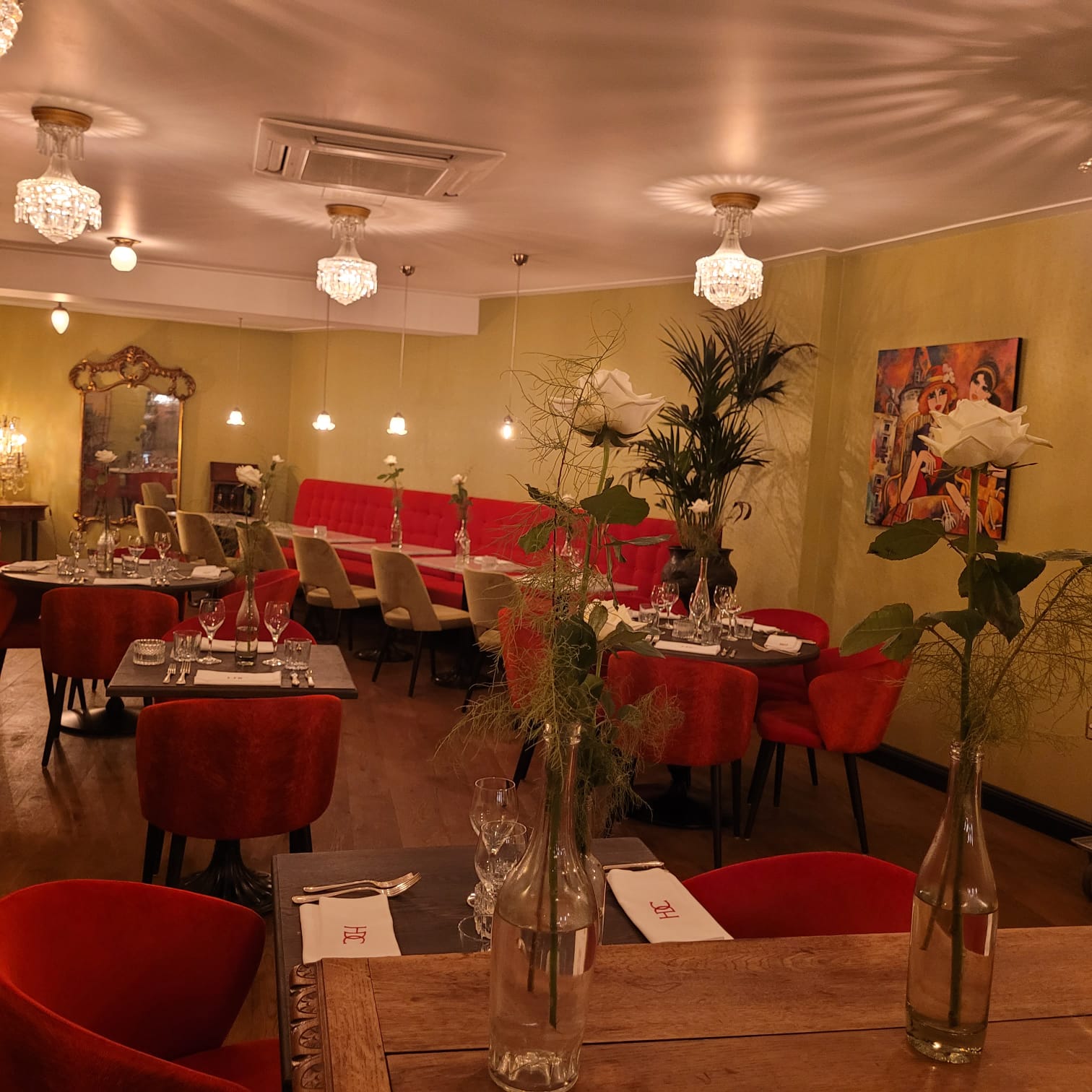 Salle de restaurant de l'Hostellerie du Château Bellenaves